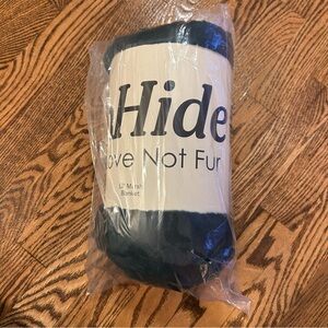 unhide lil marsh blanket emerald kitten NWT NIP